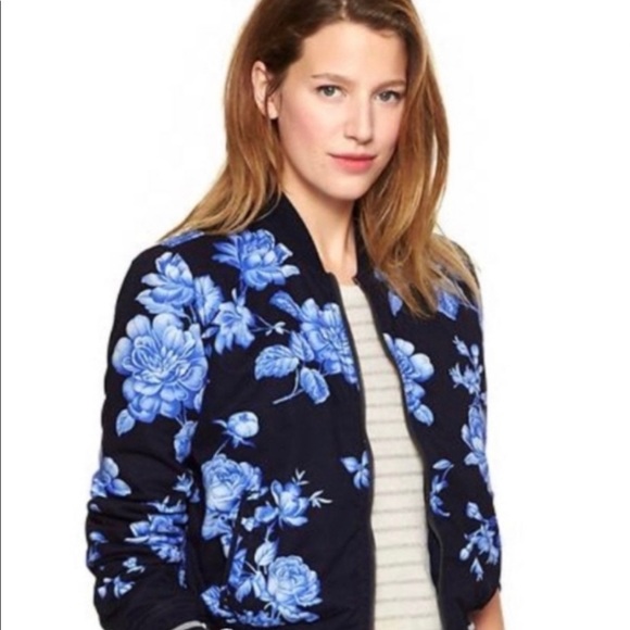 FLOWER BOMB | THE STYLE SCRIBE GAP FLORAL BOMBER - Picture 2 of 5